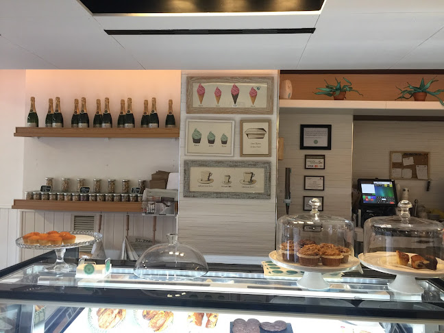 BAJOCERO, HELADOS Y PASTELES ARTESANOS Phone number