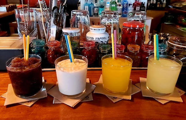 Maorí Cocktail Bar Phone number