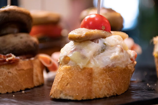 Cinegia Gastronómica Mercado, C. del Coso, nº 35, 1ª Planta Puerta, Casco Antiguo, 50003 Zaragoza