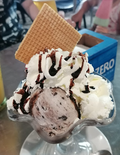 Opinii despre Heladería RIO 2.0 cerveceria în Daimús - Gastronomía y hostelería