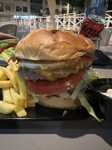 La Bomba Hamburguesería