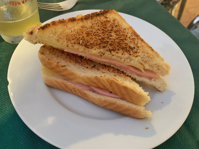 Comments and reviews of Burguer Tito's