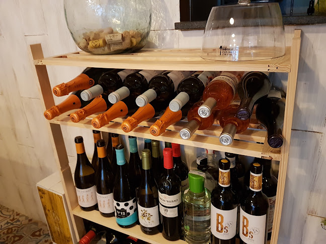 Pça. del Mercat, 12, 17220 Sant Feliu de Guíxols, Girona