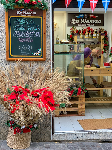 Comments and reviews of Panadería La Danesa Santa Cruz