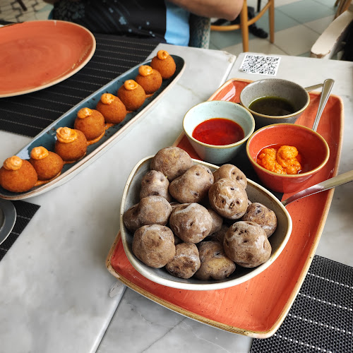 Pl. de la Candelaria, 1, 38003 Santa Cruz de Tenerife