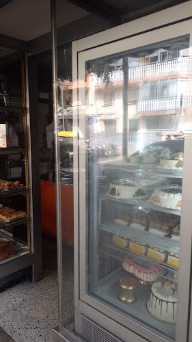 Horno de Pan y Pastelería Medina Open Times