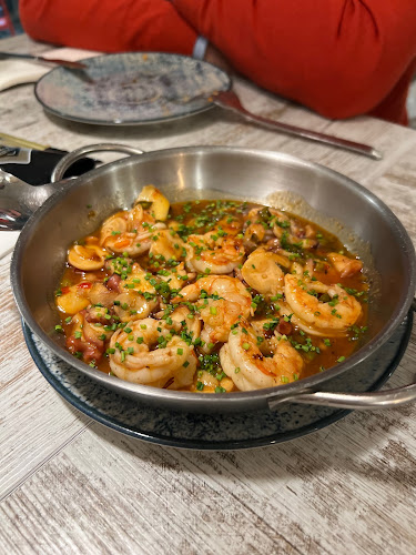 Av. de Emilio Lemos, 4, 41020 Sevilla