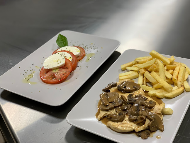 Comentarii opinii despre Adra's Café