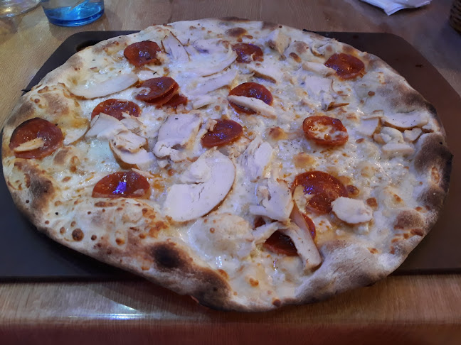 Pizza Emporio - Gastronomía y hostelería