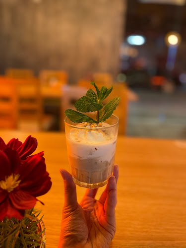 Vị Việt 1 Calle Pelayo Phone number