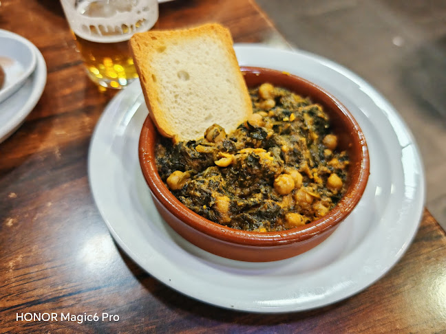 C. Juan Antonio Cavestany, 3, 41003 Sevilla