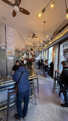 C. Tendillas de Sta. Paula, 2, Centro, 18001 Granada