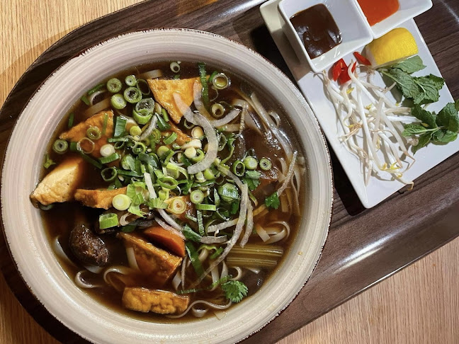 Vị Việt 1 Calle Pelayo - Gastronomía y hostelería