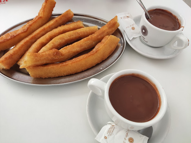 Cafetería Churrería Las Caracolas Bar Quemao Open Times