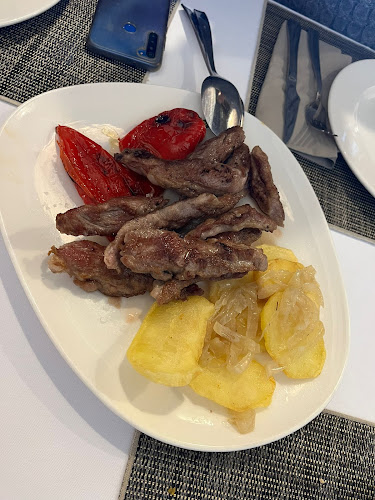 Los Siete Lagares Open Times