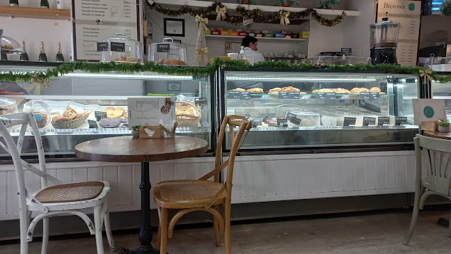 BAJOCERO, HELADOS Y PASTELES ARTESANOS Open Times