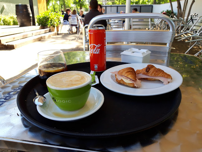 Hídric Gastrobar Phone number