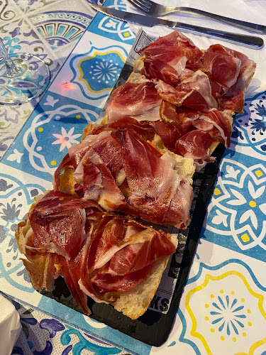 La Fábrica Del Pernil - Gastronomía y hostelería