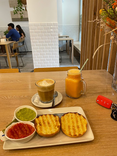 Comentarii opinii despre Cafetería Magala