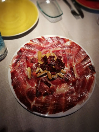 Urrechu Velázquez Phone number