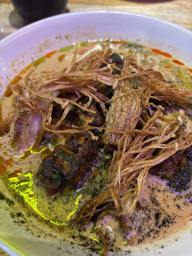 Desoriente Phone number