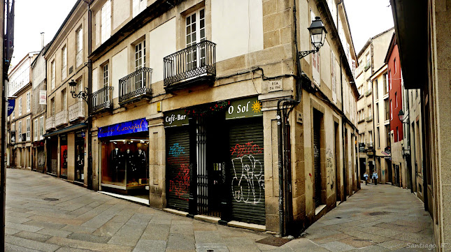 Rúa da Paz, 27, 32005 Ourense