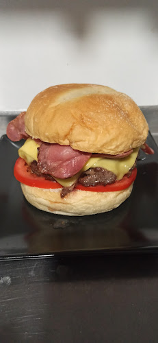 Comentarii opinii despre La Bomba Hamburguesería