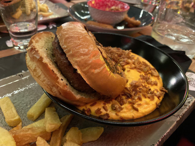 Opinii despre TORO BURGER QUINTANA în Madrid - Gastronomía y hostelería