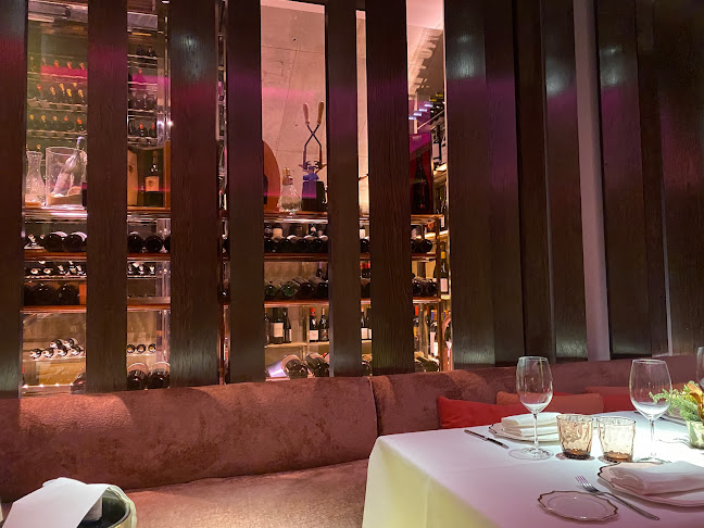 Urrechu Velázquez Phone number