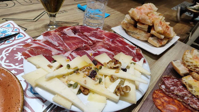 La Fábrica Del Pernil - Gastronomía y hostelería