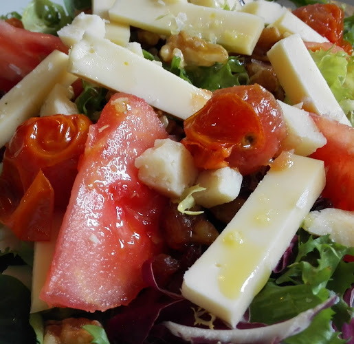 Casa de Comidas La Vegana - Camargo