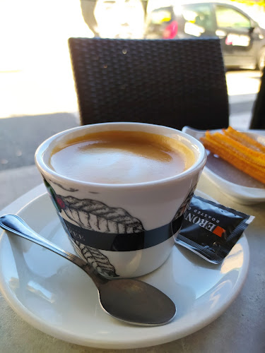 Opinii despre Cafetería Los Helvetas în Mugardos - Gastronomía y hostelería