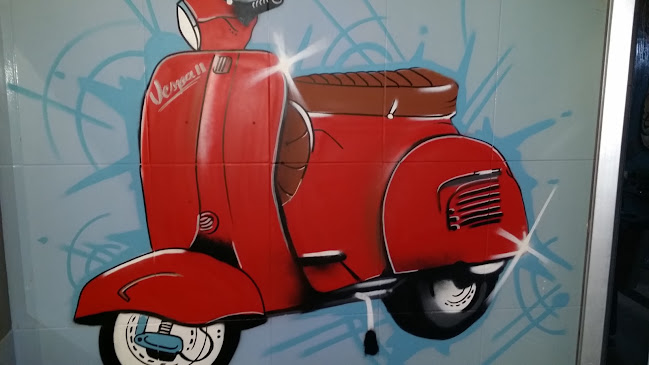 C. la Bomba, 2, 41657 Los Corrales, Sevilla