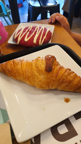 Panet Maduixa - Forn de Pa, Pastisseria i Cafeteria Open Times