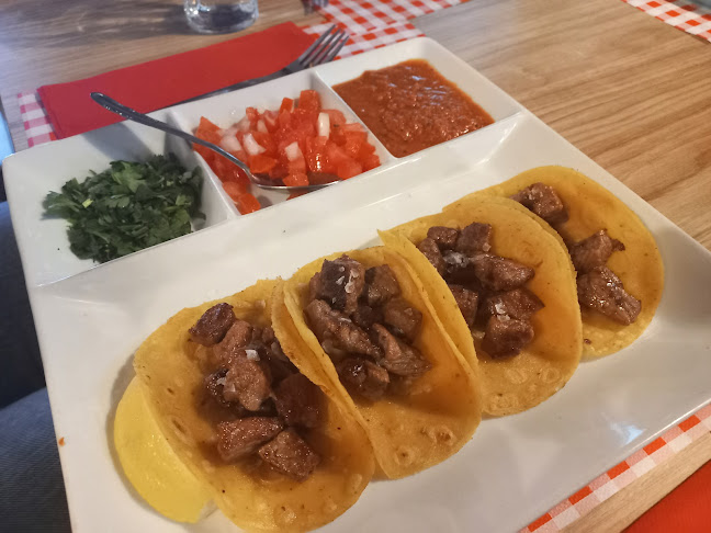 C. Martínez Campos, 23, bajo, Ronda, 18002 Granada