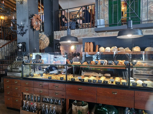 Comments and reviews of Panaderia S'Estació