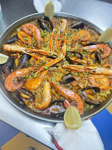 Reviews of Cafetería Restaurant La Cantonada de la Maquinista in Barcelona - Gastronomía y hostelería