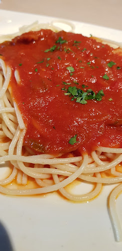 Av. de la Victoria, 39, Moncloa - Aravaca, 28023 Madrid