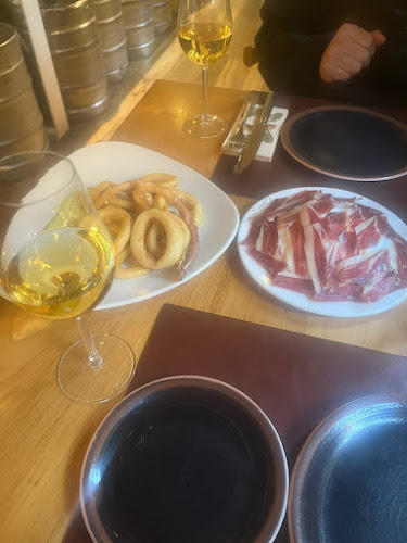 Comments and reviews of Restaurante Cinco Jotas Sevilla