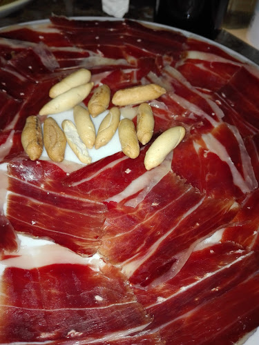 Comments and reviews of Urrechu Velázquez