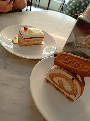 Pastelería La Suiza Phone number