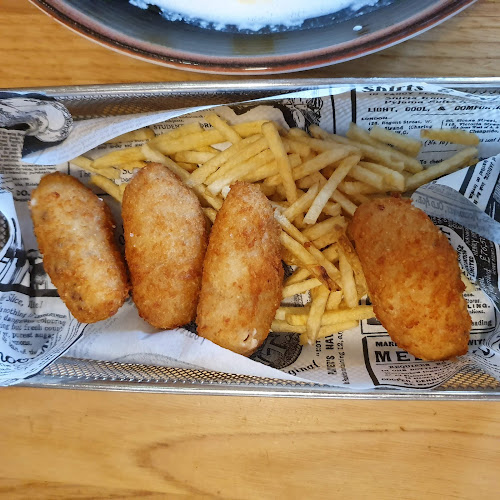 C. de Castelar, 1, Casco Antiguo, 41001 Sevilla