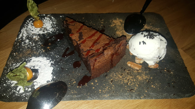 Opinii despre By the Way | Restaurante Arturo Soria în Madrid - Gastronomía y hostelería