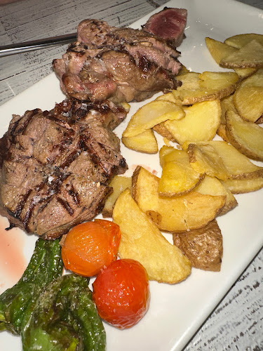 Cardenal Bueno Monreal, 33, 41013 Sevilla