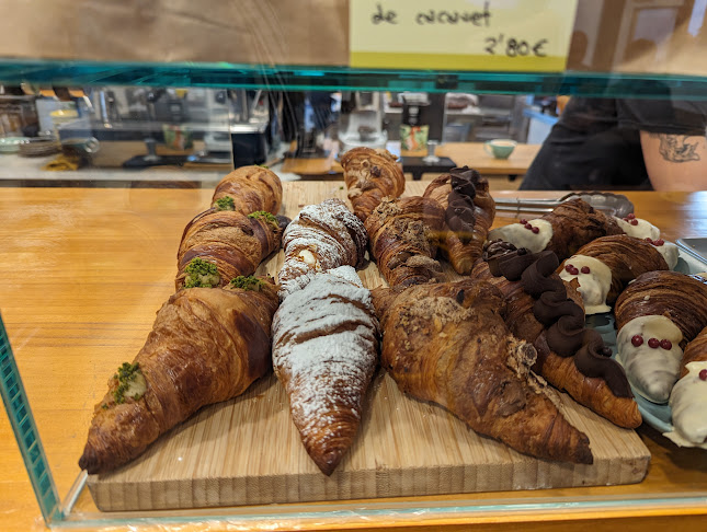 La Xicra pastelería Phone number