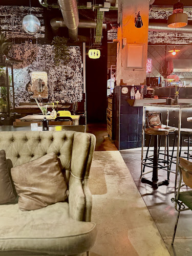 Lynch - Food and Cocktails - Madrid