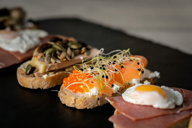 El Petit Gourmet - Catering