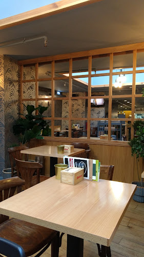 Café El Recuelo Phone number