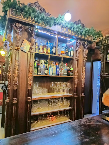 Black & Gold - Madrid