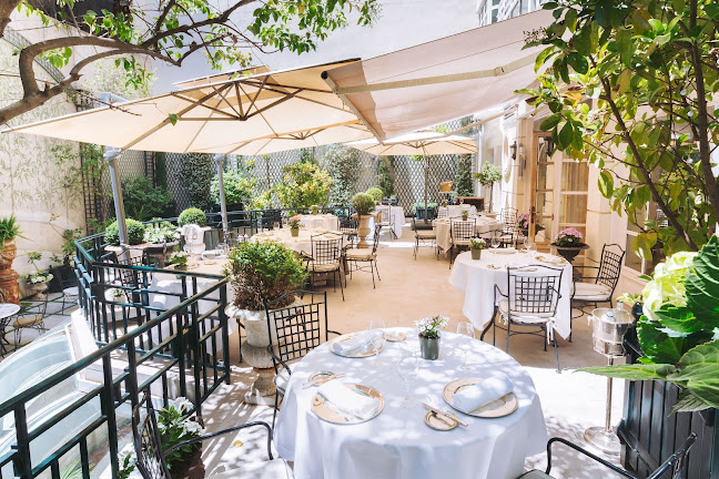 El Jardín de Orfila by Mario Sandoval